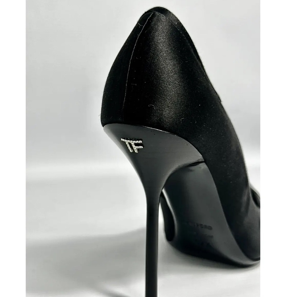 New Tom Ford Black Swarovski Pumps in Size US 8/38 (EU)